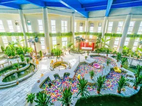 Bazhou Lanyue Manor Hot Spring Hotel - Image 2