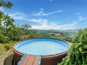 Villa in Vallefoglia mit Pool und Panorama - Image 2