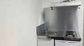 Studio, quiet and secure in ZA - Image 4