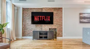 Pent House on Bruckner New Luxe 2BR 2BA King Bed Fast Wi-Fi 15 Mins to Times Square - Image 4