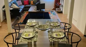 Zentrale große Wohnung mit 2 Schlafzimmern für maximal 3 Erwachsene und 2 Kinder - Image 2