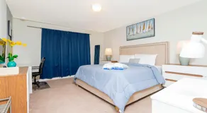 8843 GC Windsor at Westside Luxury 5 BR Townhome - Image 2