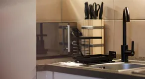 Appartement R B à l'aéroport de Hambourg I 4 personnes I Cuisine I Lave-linge-sèche-linge I Netflix - Image 3