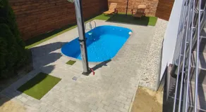 Gyöngyvirág Apartmanház - Image 4
