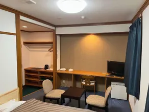 Esquire City Hotel - Image 2