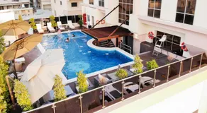 Royal View Hotel - Image 2