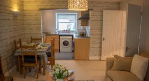 The Beach House Holiday Apartments - Image 5
