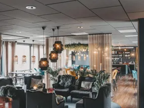 Cosy room with free breakfast - Image 5