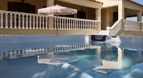 Sea Elegance Villa - On the Beach, by ZanteWize - Image 4