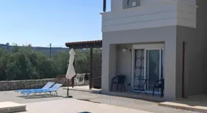 Yassas Apartment with shared pool - Image 1