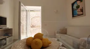 Casa di charme panoramica a Capri sulla spiaggia. - Image 2