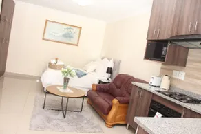 Clean | Cozy renovated studio/wFree Wi-Fi, parking - Image 4