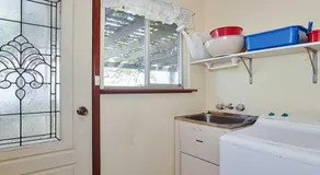 'Evan's Retreat' 5 Sandy Point Road - cottage do outro lado da estrada de Sandy Point Beach - Image 5
