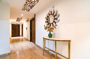 Hotel Ivory Inn - Image 3