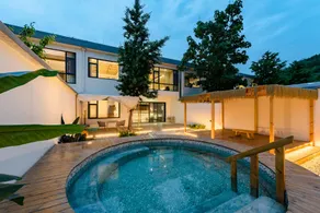 Huazhu Luxury Peach Blossom Ridge Homestay - Image 2