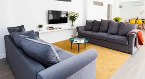 ISG Apartments Downtown family haven Free parking spot - Image 2