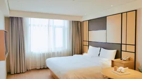 Ji Hotel Dalian Peace Square - Image 2
