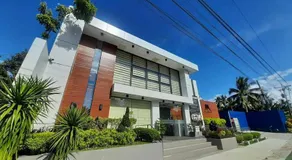 Wyndale Hotel - Image 1