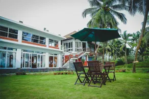 Cheshire Village Beach Resort - Image 4