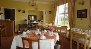 Alpine Guesthouse - Image 5