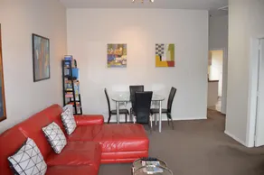 Akaroa Vista Apartment with car park - Image 3