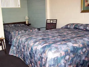Sun Beach Motel - Image 4