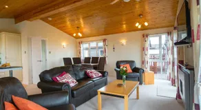Finest Retreats - Whitsand Bay Lodge - Image 5