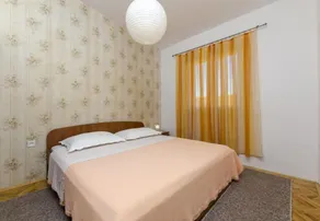 Apartment Primosten Dolac - Image 2