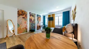 Apartment 9 - Image 2