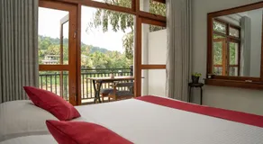 Riverside Lounge Kandy - Image 2