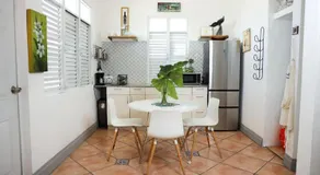 Beachside One bedroom Apt steps from prime beach generator parking included - Image 3