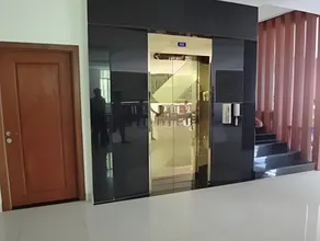 Go In Hotel - Image 4