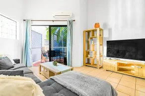 Modern 2BR Luxe Apartment - Image 2