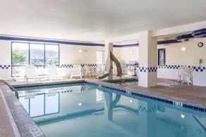 Quality Inn & Suites Vail Valley - Image 4