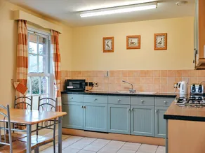 Cottage in Shropshire near Walking Trails - Image 5