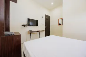 Hotel C18 @ Cibaduyut Mitra RedDoorz - Image 2