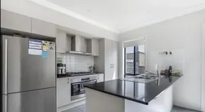 Family Home with Separate Stuio - Image 3
