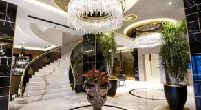 Rocks Hotel & Casino - Image 2