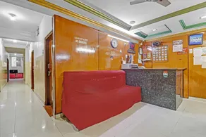Hotel O by OYO National Deluxe Lodge - Image 4