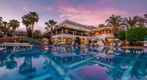 Utopia Resort & Residence - Image 2