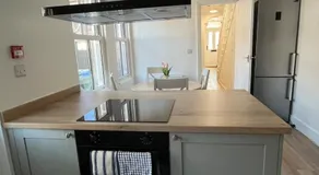 5-bedroom Townhouse - Image 3