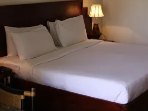Velan Hotel Greenfields - Image 2