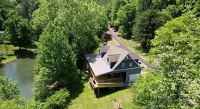4 Wheeling Riverfront Paradise, awesome deck! - Image 3