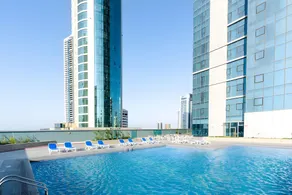 S Plaza Suites Hotel - Image 3