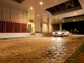 Orient Resort Hotel - Image 2