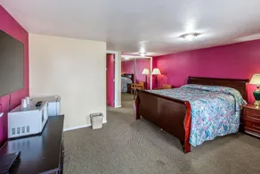 Autzen Inn - Image 2