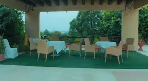 Safari Club 1 - Image 4