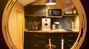 love room gold - les delices rooms - Image 3