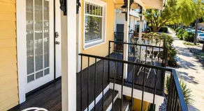 CasaViva Sky - 3BR 1BA Sleeps 10 - Rooftop City Views, Firepit & Bunk Room - Near Zoo & Beaches - Image 5
