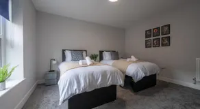 3 bedroom Cannock flat ideal for groups - Image 2